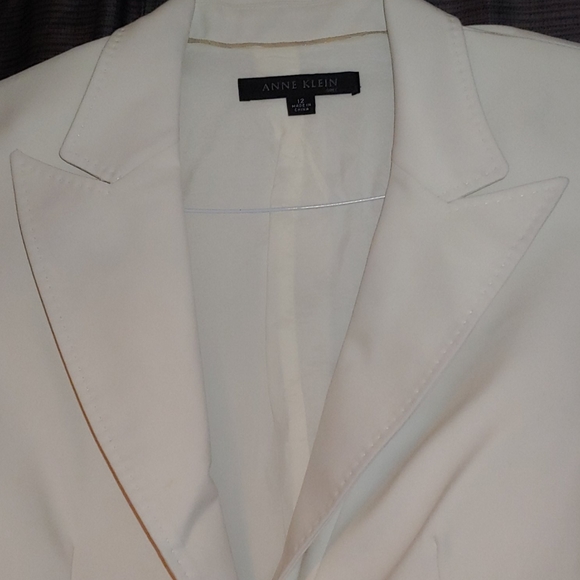 Jacket - Picture 2 of 2